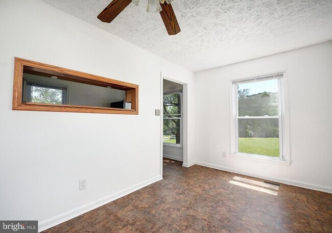 Building Photo - 20 Lerner Ct