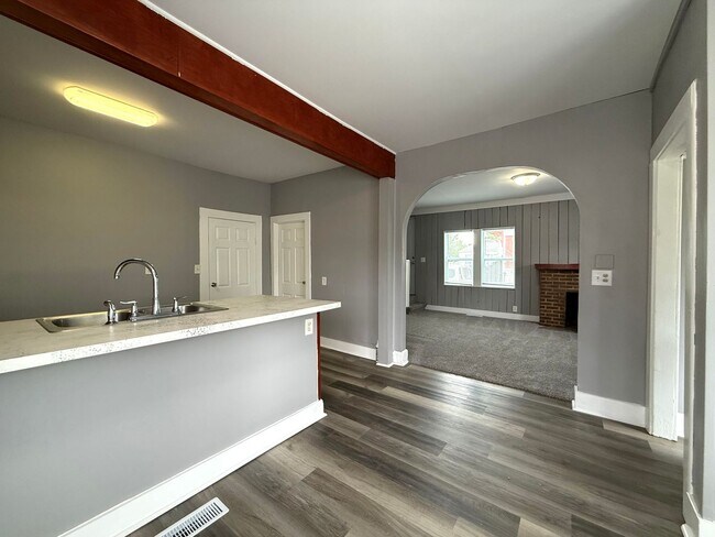 Photo - Spacious 2 Bed with Bonus Rooms & Fresh Updates House