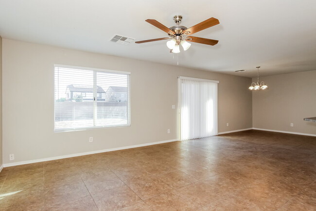 Foto del edificio - 18405 W Sunnyslope Ln