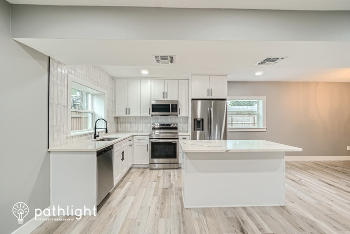 Primary Photo - 5119 N Ridge Street N, St. Petersburg, FL,...