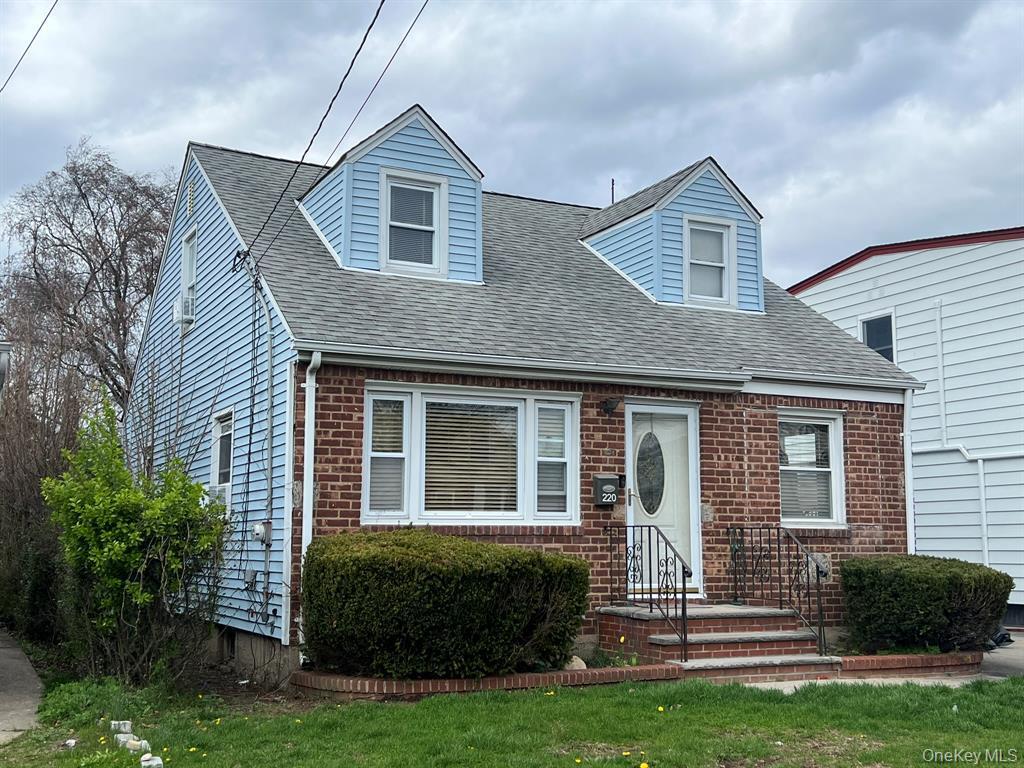 Primary Photo - 220 Raff Ave
