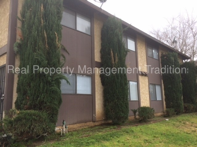 Primary Photo - Cute 2 bedroom - Section 8 accepted