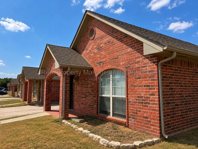 Foto del edificio - 4713 Castle Bay Cove