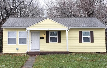 Building Photo - 3516 N Hawthorne Ln