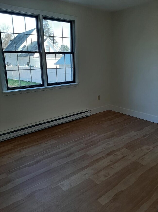 Master bedroom - 100 Omega St