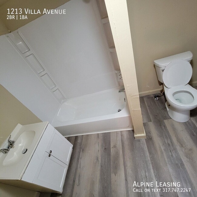 Building Photo - 1213 Villa Ave