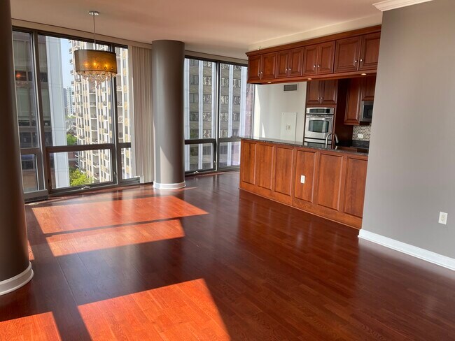Foto del edificio - 1235 S Prairie Ave
