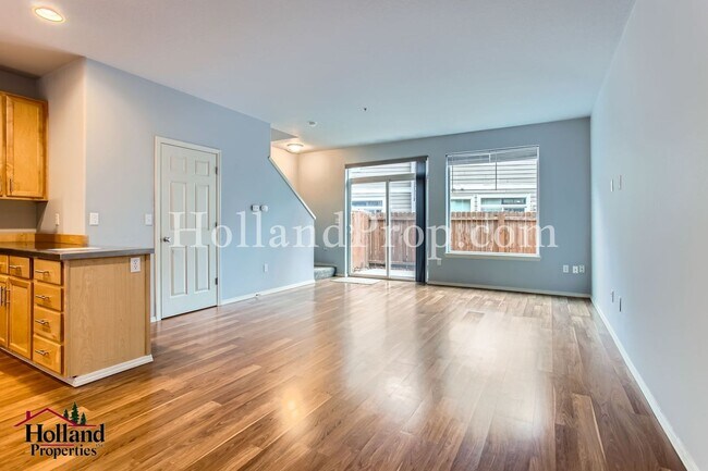 Building Photo - Charming 3-Bedroom Home in Prime Hillsboro...
