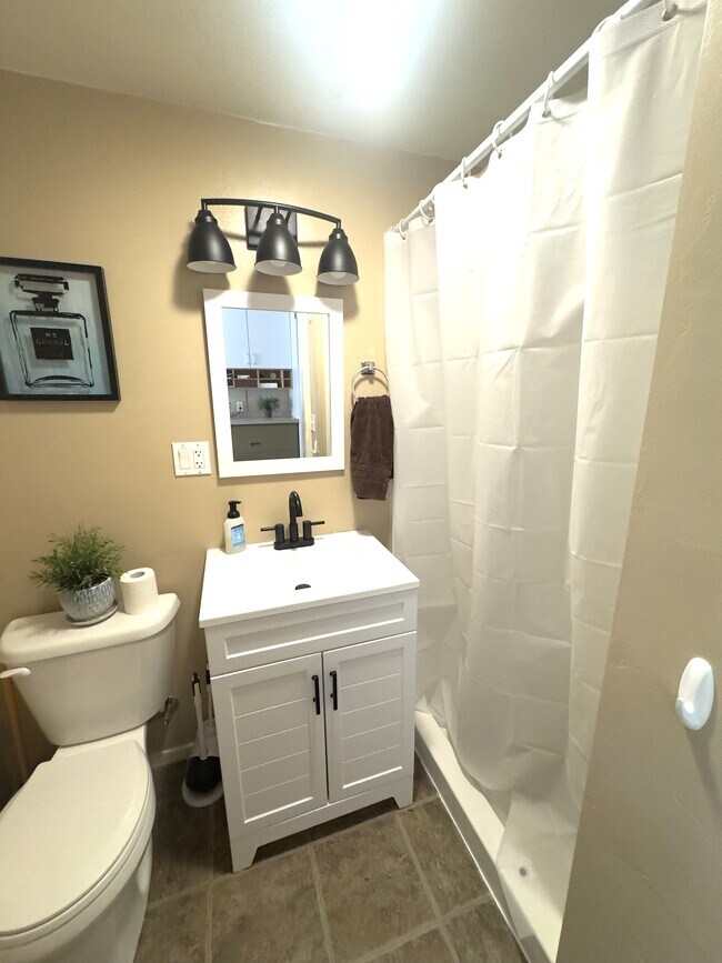 Baño - 800 Lincoln Ave