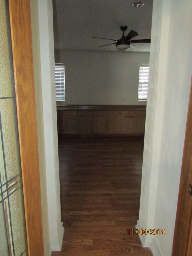 Building Photo - Weeping Cedar Trail