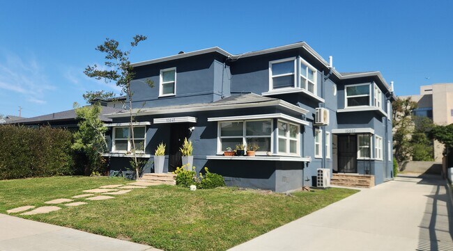 Foto del edificio - 10641 Whipple St