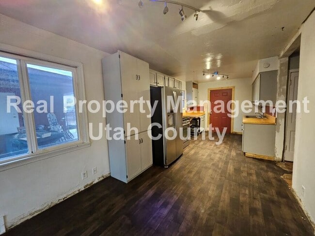 Building Photo - 46 N 800 W