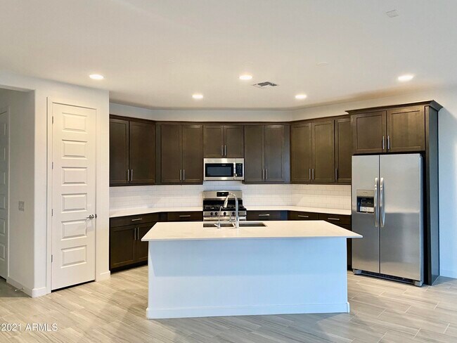 Building Photo - 160 E Virgo Pl