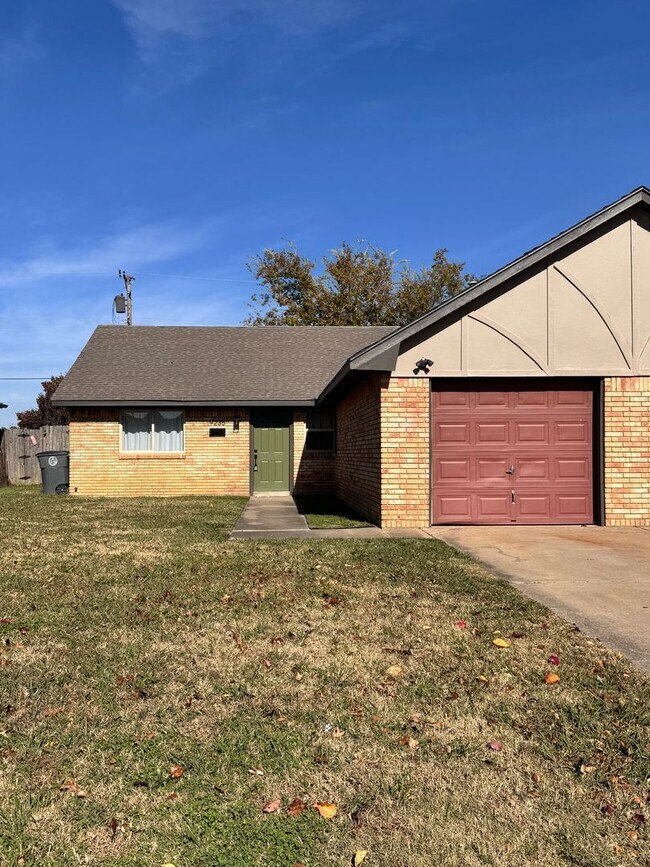 Foto del edificio - 9235 E 32nd St