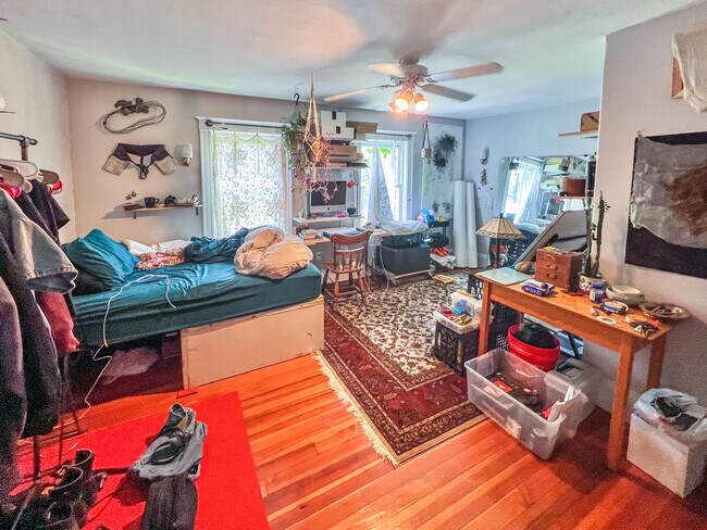 Foto del edificio - 20 Powder House Blvd