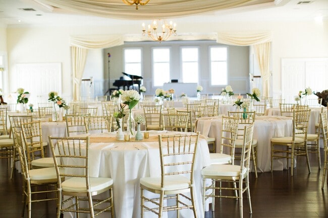 Foto del edificio - 7821 Bellevue Rd