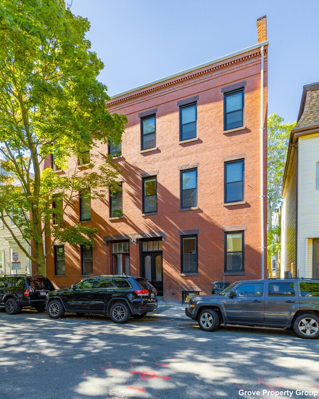 Building Photo - 397 West 4th Unit 2