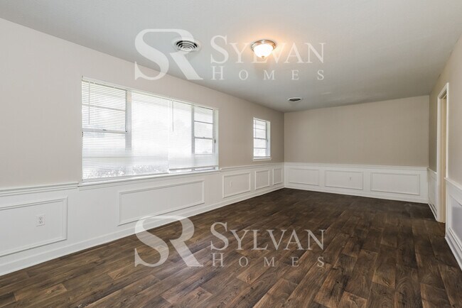 Foto del edificio - The living is easy in this 3 bedroom, 2 ba...