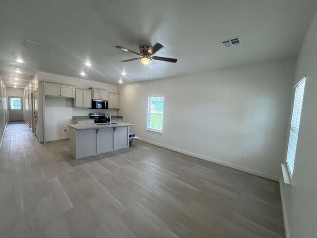 Foto del edificio - Brand New 2-Bedroom, 1-Bathroom Home – All...