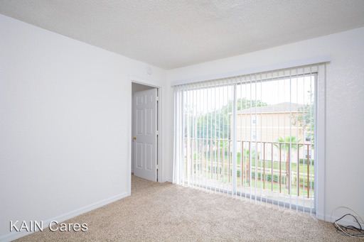 Building Photo - 1511 E 131st Ave
