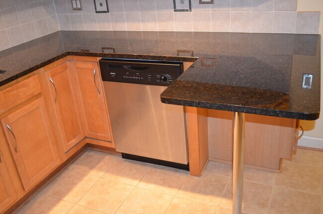 Foto del edificio - 1115 Holiday Ln