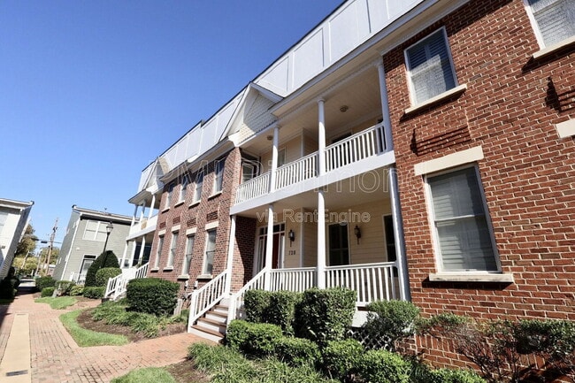 Photo - 728 S Pine St Townhome