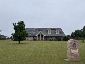 Building Photo - 158 Cody Bug Rd