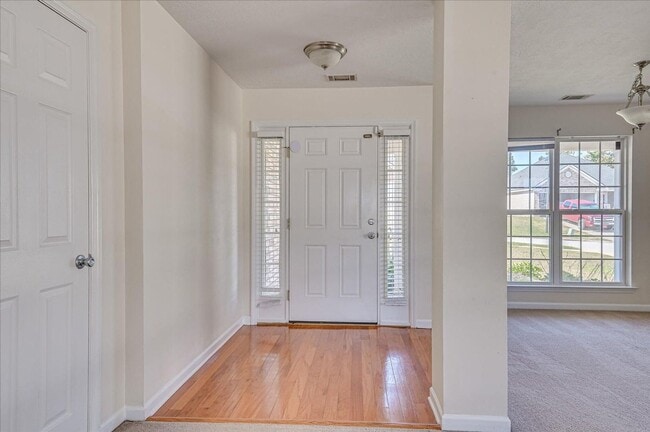 Foto del edificio - 772 Michelle Ct