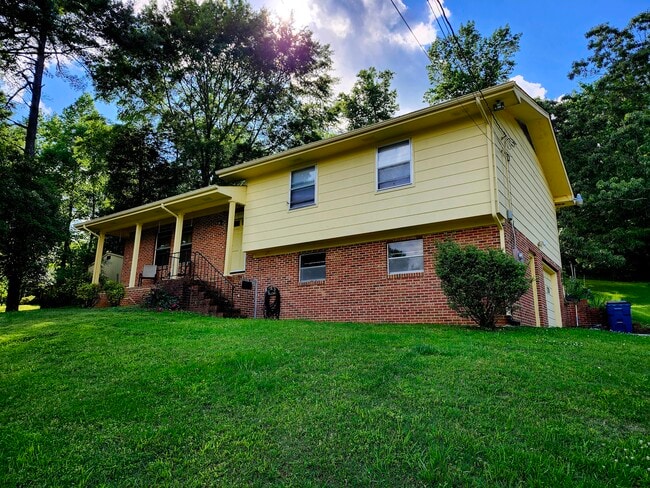 Building Photo - 6067 Browntown Rd