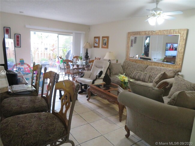 Building Photo - 15731 SW 137th Ave