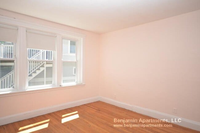 Foto del edificio - 129 Sutherland Rd
