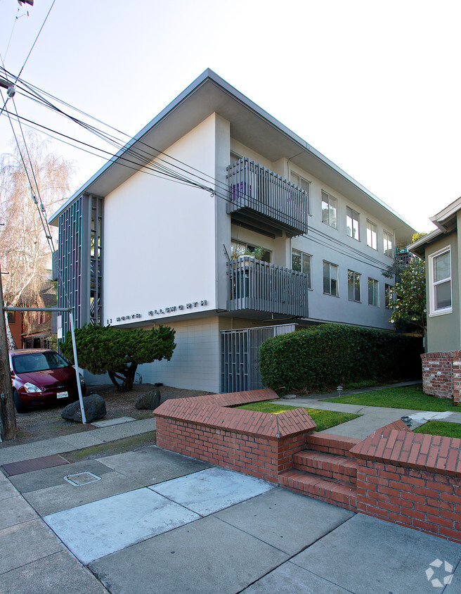 Building Photo - 23 N Ellsworth Ave