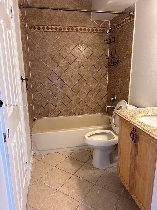 Building Photo - 745 NW 92nd Ave