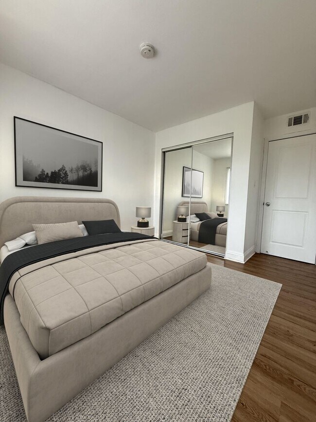 Foto del edificio - *1/2 Off 1st Months Rent!!! Two Bedroom Condominium for Rent in Gated Community!*