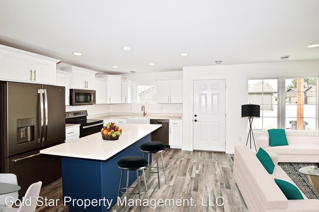 Building Photo - 3 br, 2.5 bath House - 3368 A 6th Way E