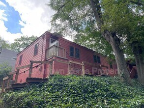 Building Photo - 824 San Antonio Dr NE