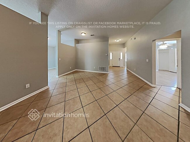 Foto del edificio - 1759 Canopy Oaks Dr