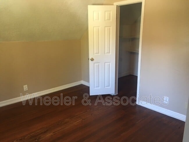 Foto del edificio - 3018 Adams Ave