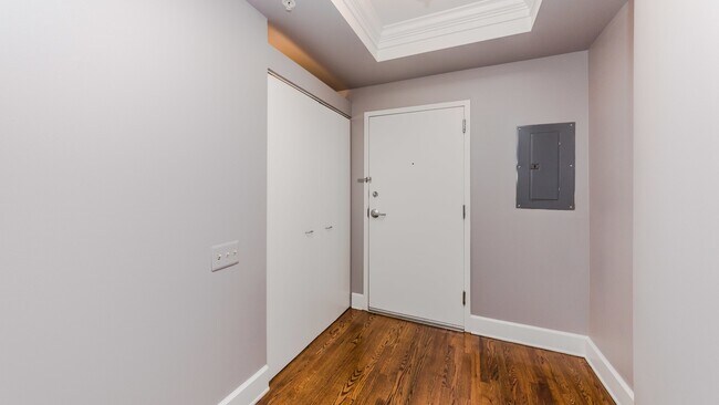 Photo - 165 N Canal St Apartment