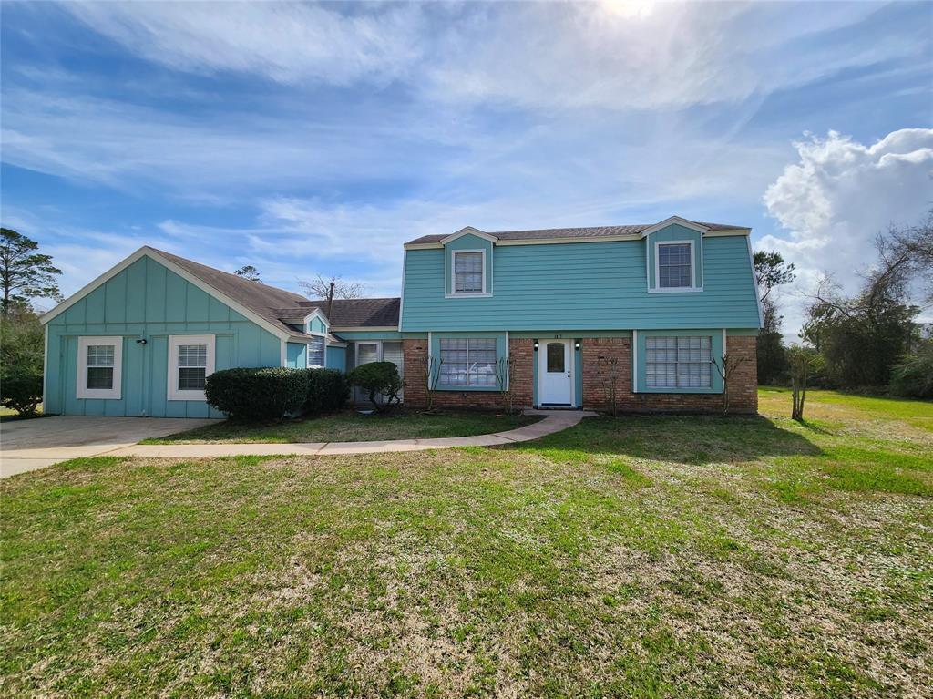 Primary Photo - 1017 S Country Club Dr