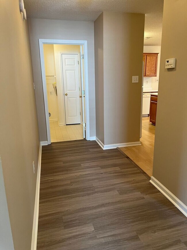 Foto del edificio - 162 Springwood Ln