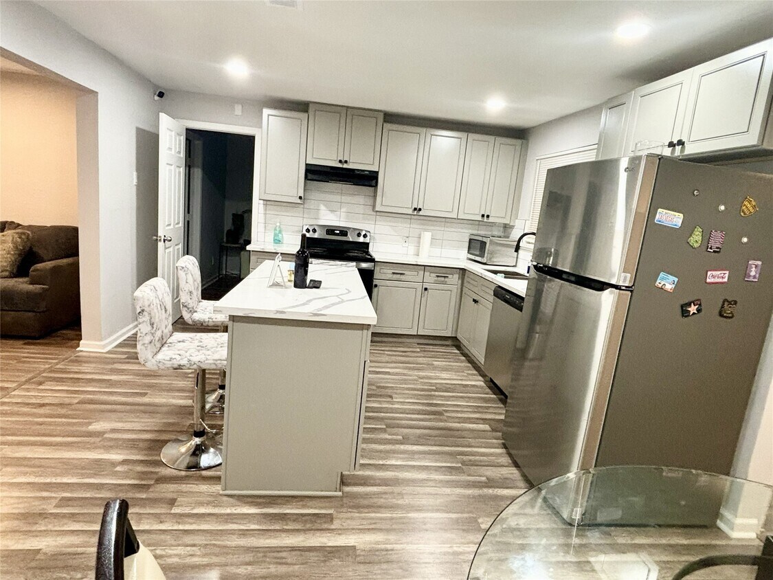 Foto del edificio - 4014 Farmer St