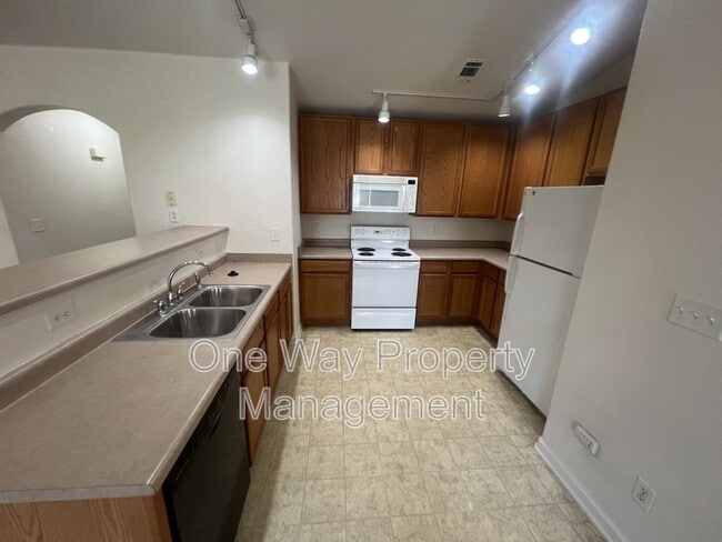 Building Photo - 5551 W 29th St