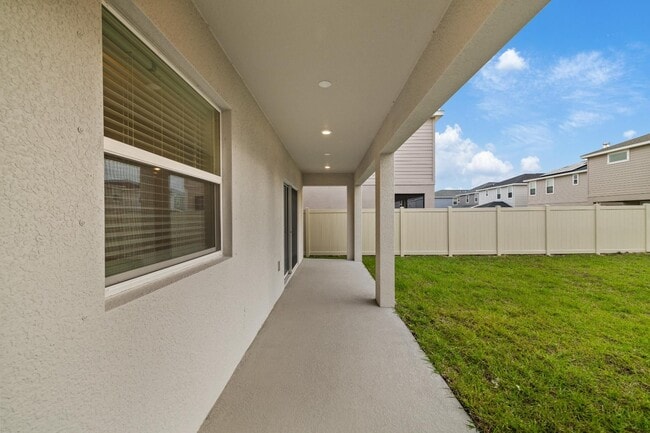 Foto del edificio - Newer Construction! 4 Beds/2.5 Baths!