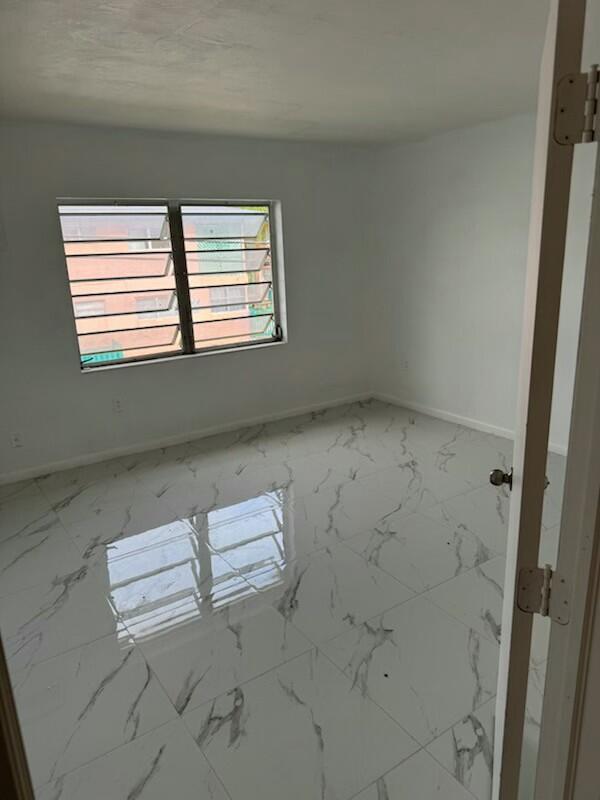 Foto del edificio - 2285 NE 172nd St