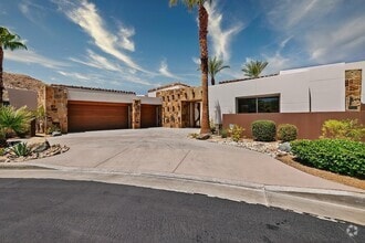 Building Photo - 9 Rockcrest