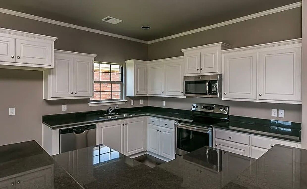 Building Photo - 7915 Legacy
