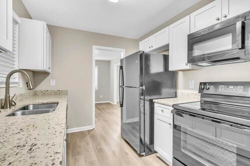 Building Photo - 2877 Horse Shoe Dr