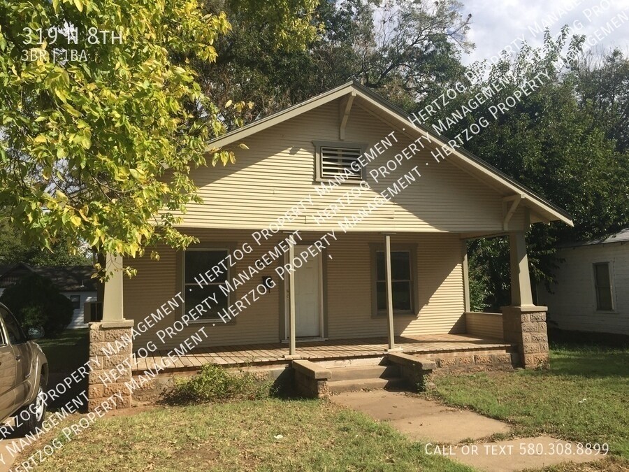319 N 8th St, Ponca City, OK 74601 House Rental in Ponca City, OK