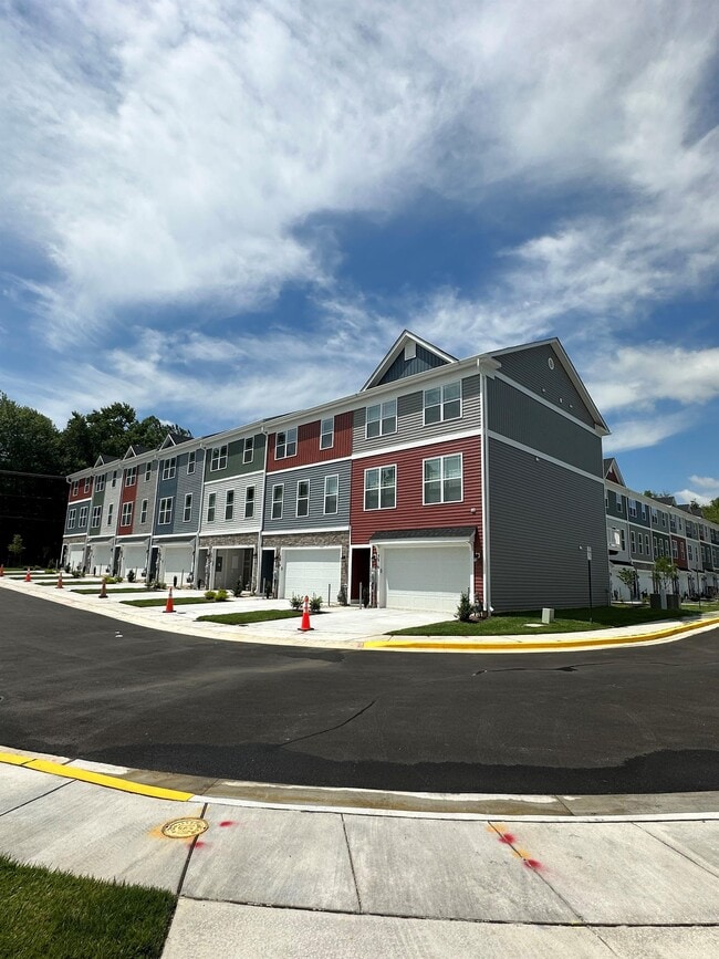 Building Photo - 7808 Wolf Run Ln